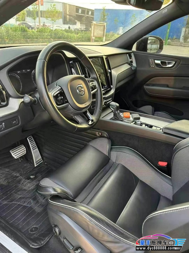 21年沃尔沃XC60轿车抵押车出售