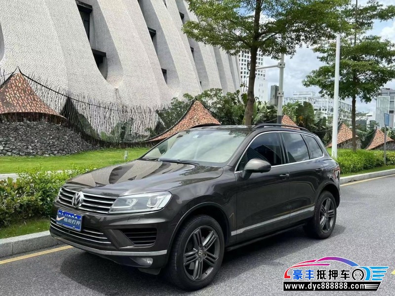 17年大众途锐轿车抵押车出售