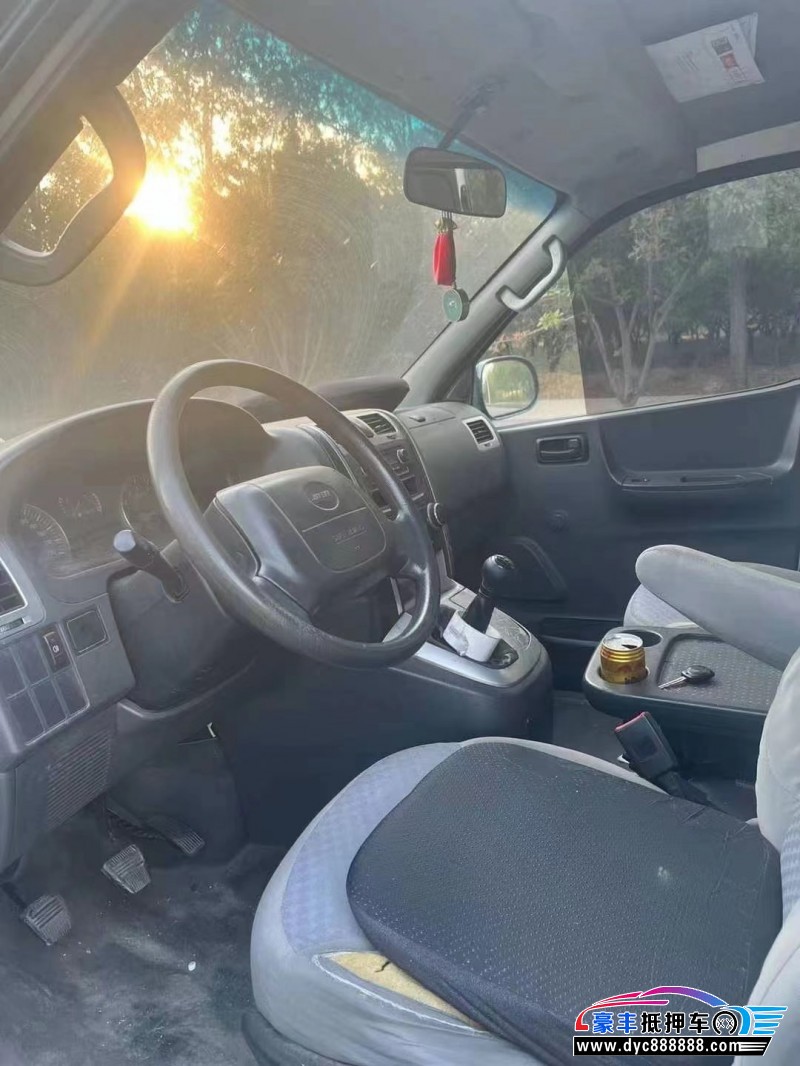 21年金杯阁瑞斯轿车抵押车出售