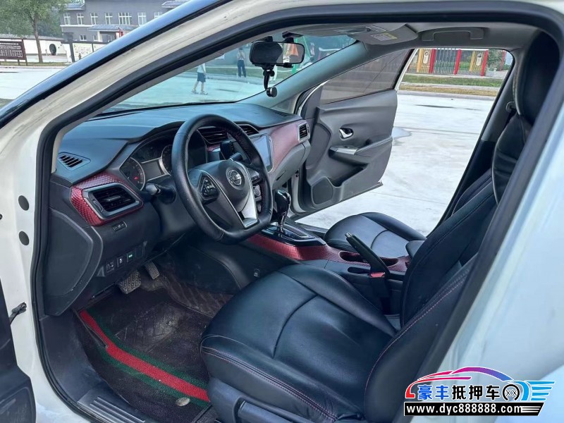 18年日产蓝鸟轿车抵押车出售