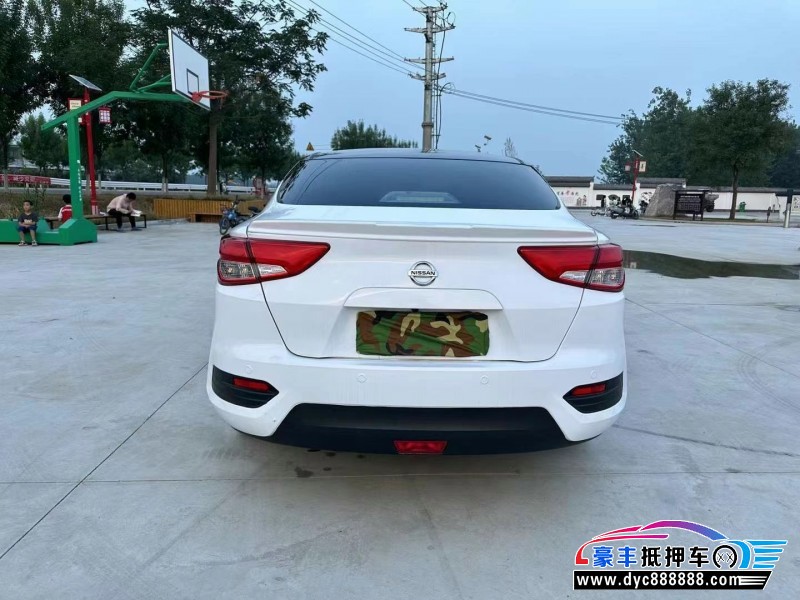 18年日产蓝鸟轿车抵押车出售