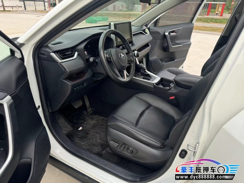 20年丰田RAV4轿车抵押车出售