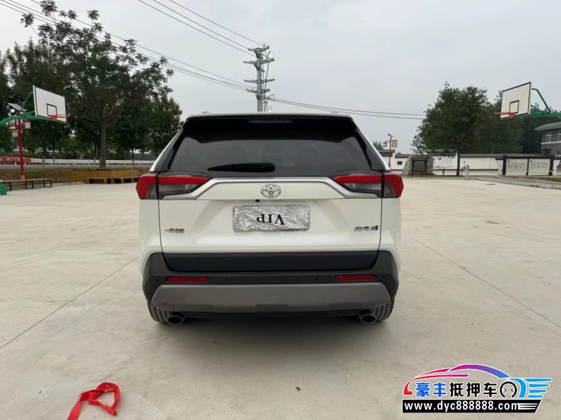 20年丰田RAV4轿车抵押车出售