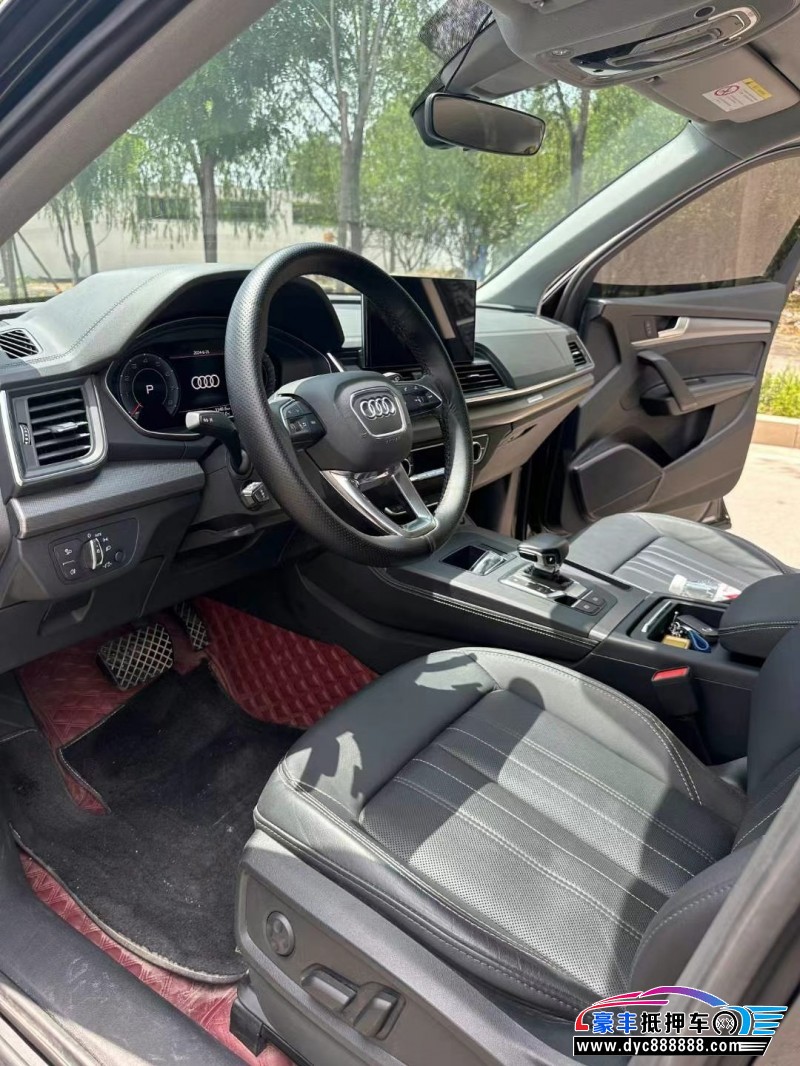 22年奥迪Q5轿车抵押车出售