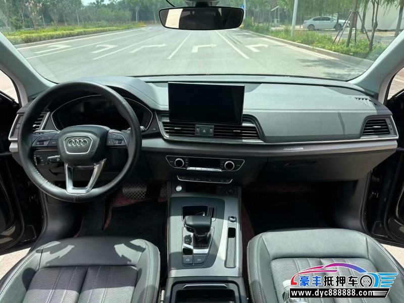 22年奥迪Q5轿车抵押车出售