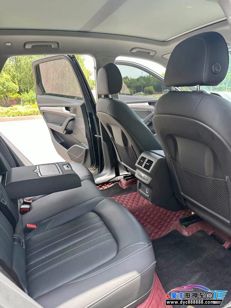 22年奥迪Q5轿车抵押车出售