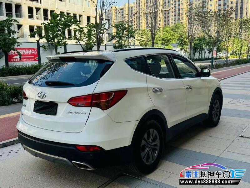 14年现代圣达菲轿车抵押车出售