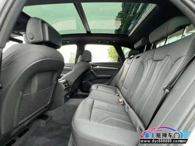 24年奥迪Q5轿车抵押车出售