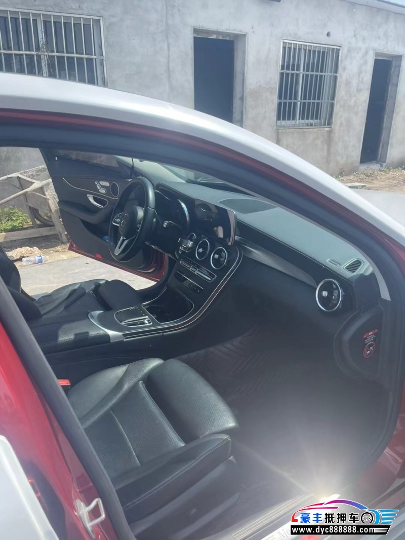 19年奔驰C轿车抵押车出售