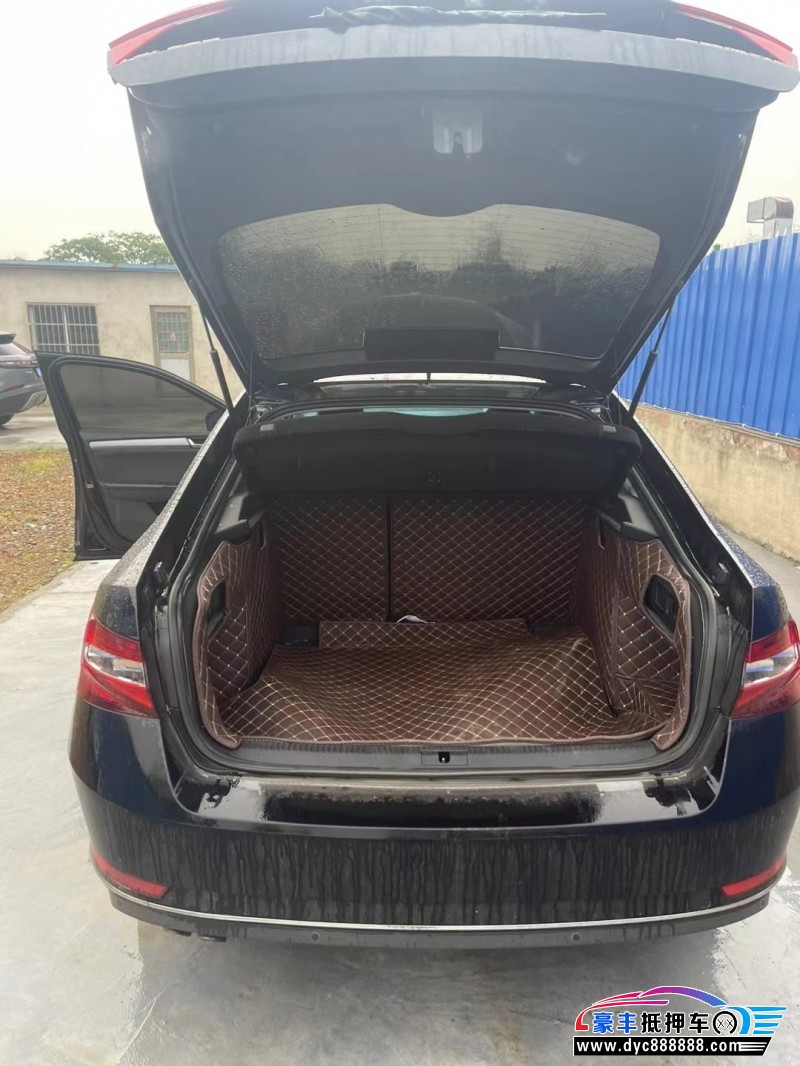 18年斯柯达速派轿车抵押车出售