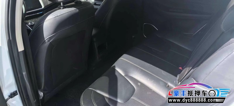 20年奇瑞艾瑞泽5轿车抵押车出售