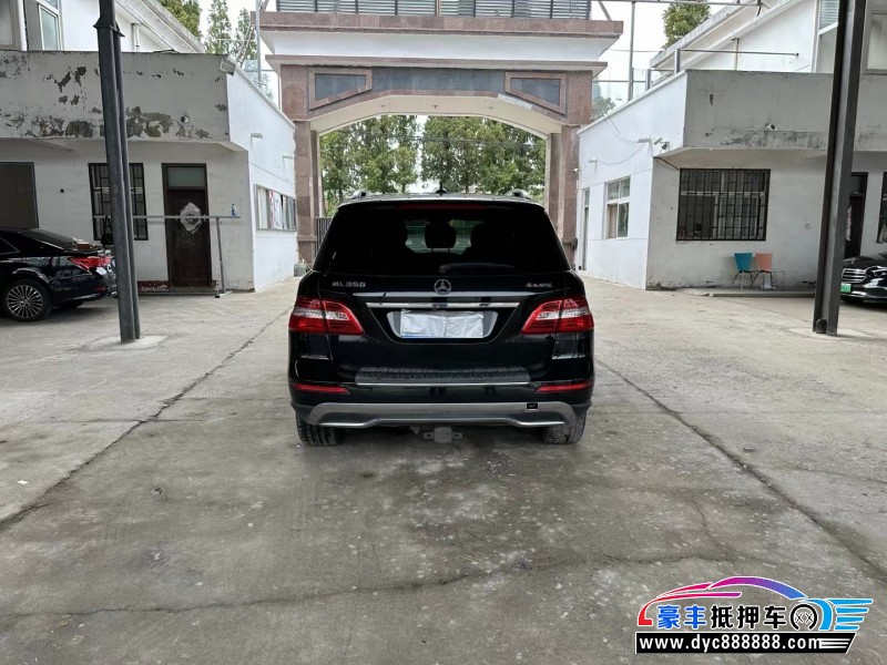 15年奔驰ML轿车抵押车出售