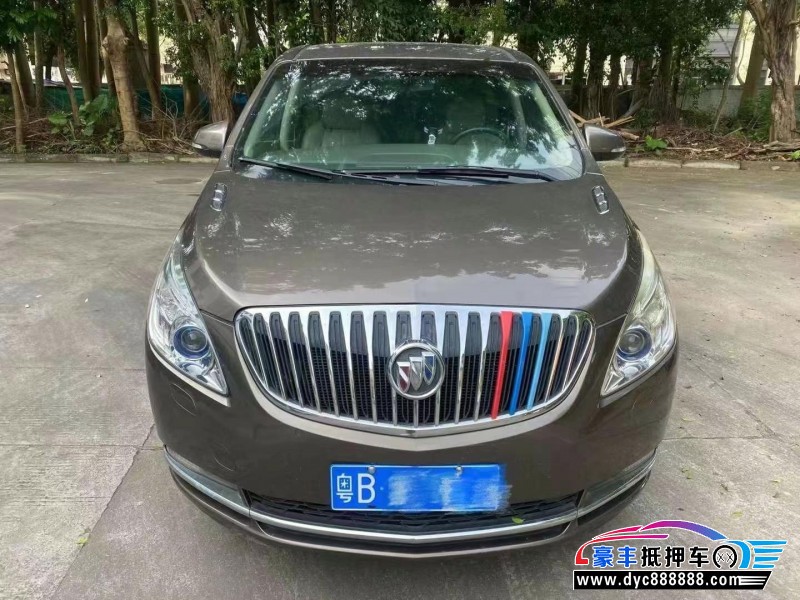 11年别克GL8轿车抵押车出售