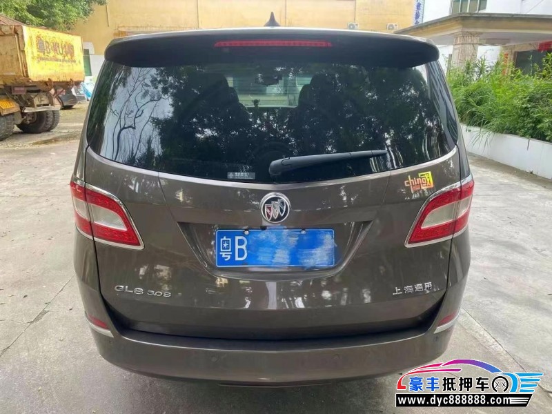 11年别克GL8轿车抵押车出售