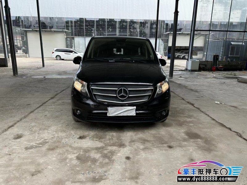 19年奔驰威霆轿车抵押车出售