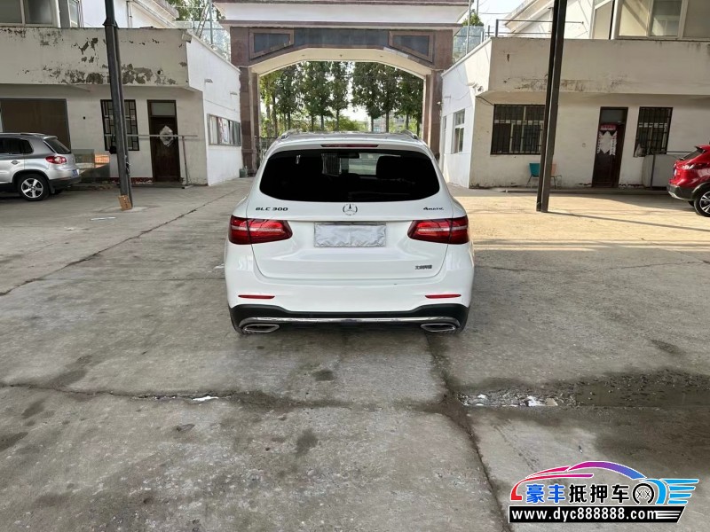 18年奔驰GLC轿车抵押车出售