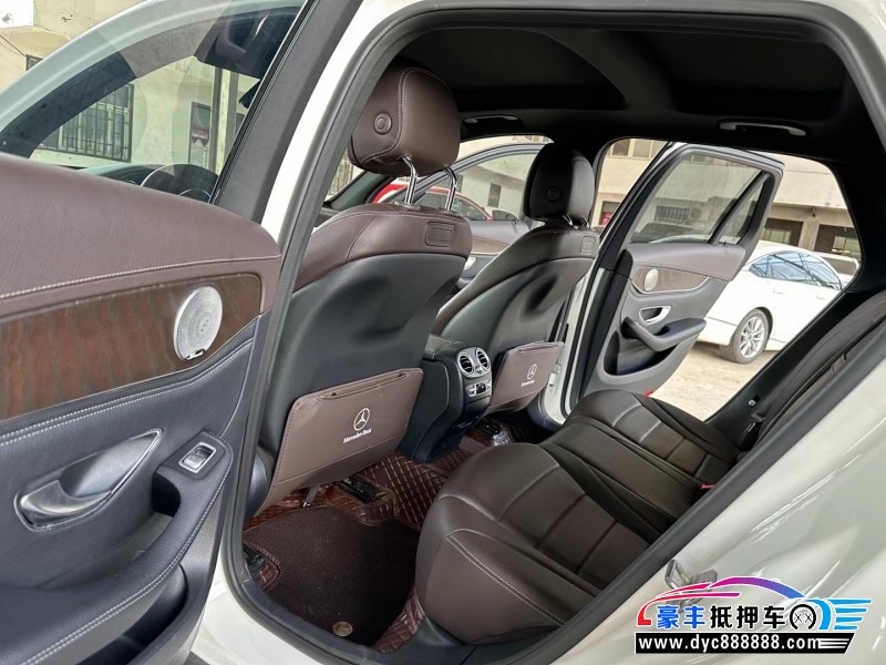 18年奔驰GLC轿车抵押车出售