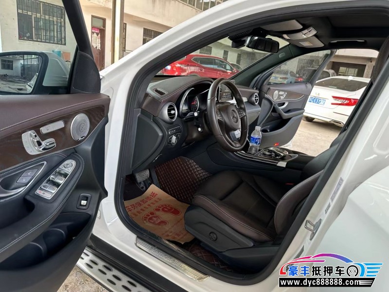 18年奔驰GLC轿车抵押车出售