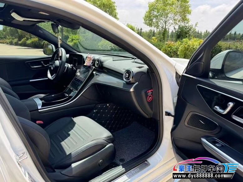 23年奔驰C轿车抵押车出售