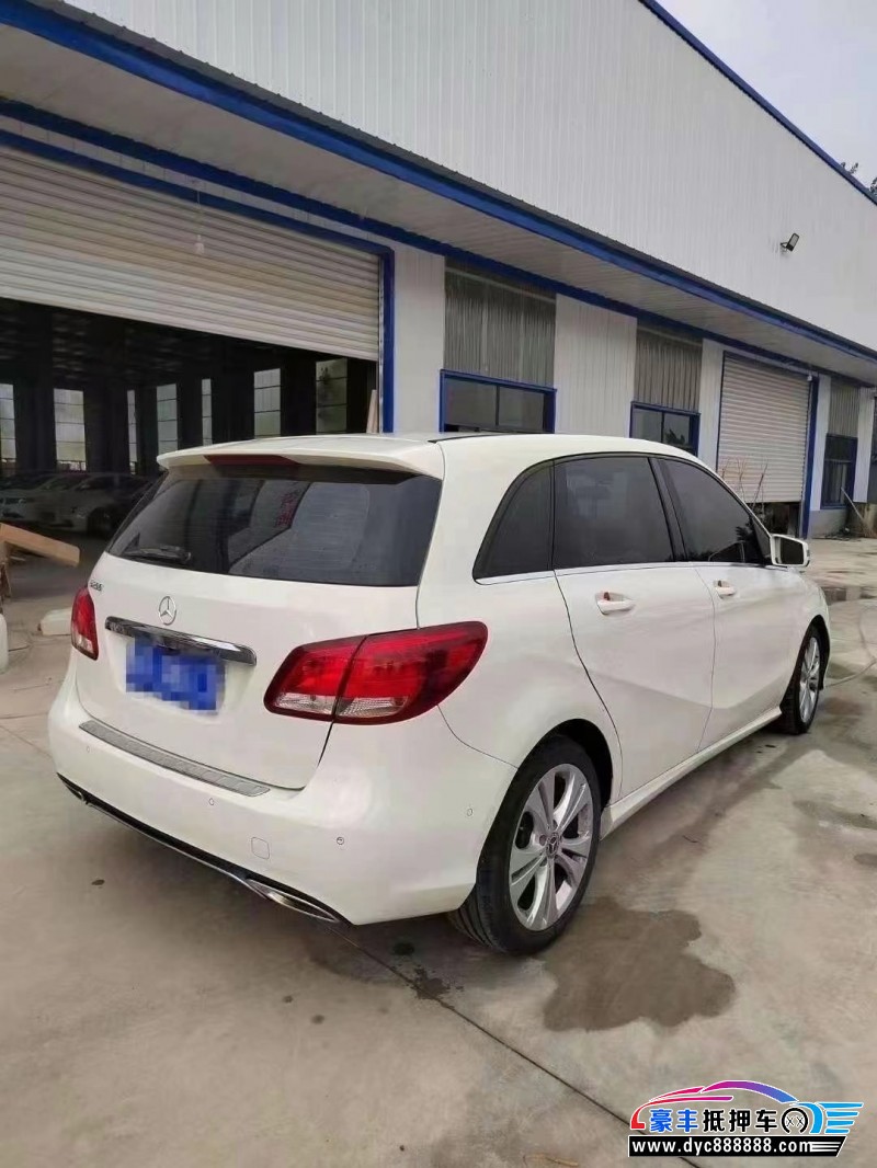 17年奔驰B轿车抵押车出售