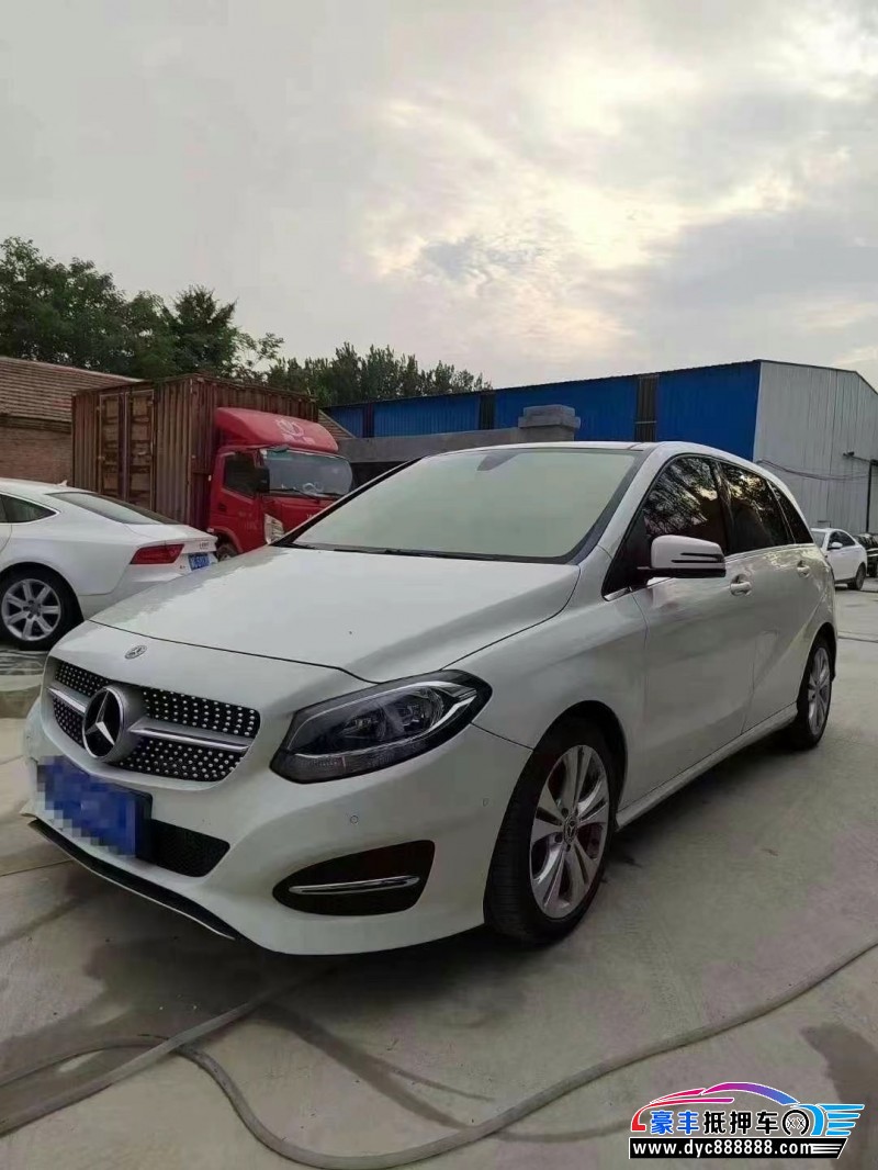 17年奔驰B轿车抵押车出售