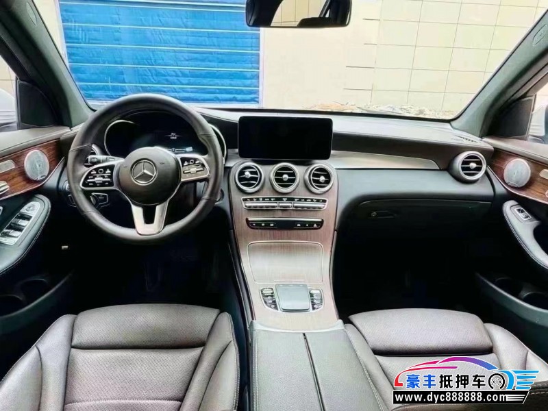 21年奔驰GLC轿车抵押车出售