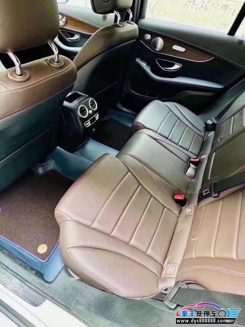 21年奔驰GLC轿车抵押车出售