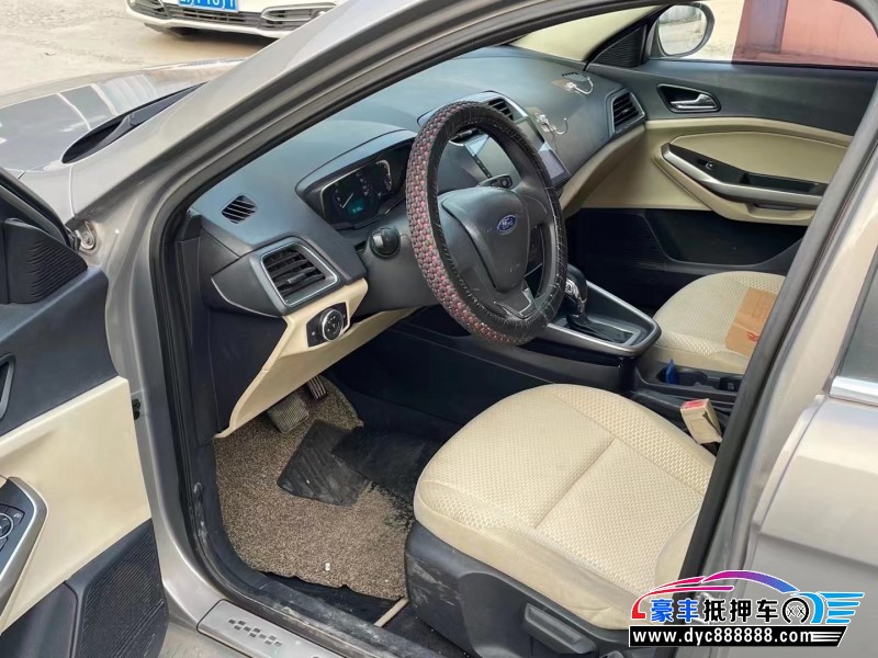 16年福特福睿斯轿车抵押车出售