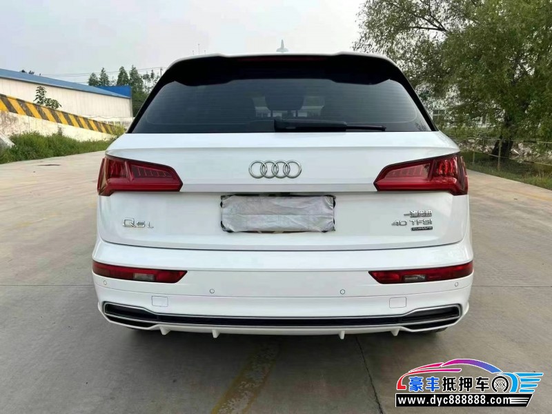 19年奥迪Q5轿车抵押车出售