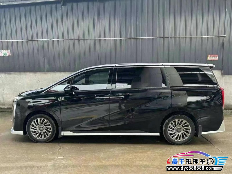 23年传祺M8轿车抵押车出售