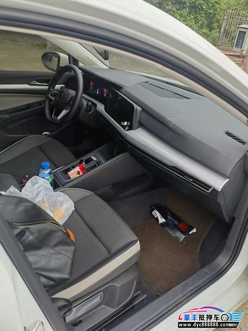 23年大众高尔夫轿车抵押车出售