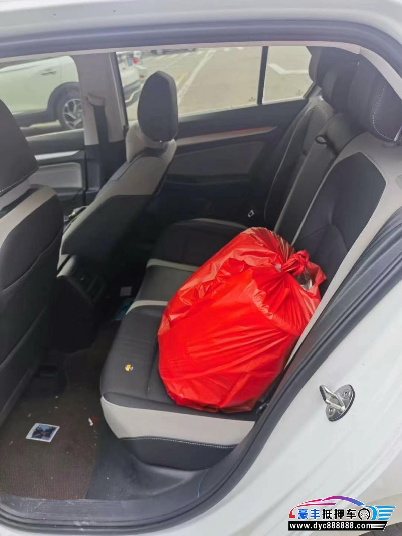 23年大众高尔夫轿车抵押车出售