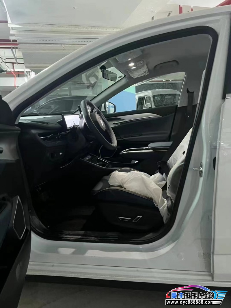 24年吉利几何轿车抵押车出售