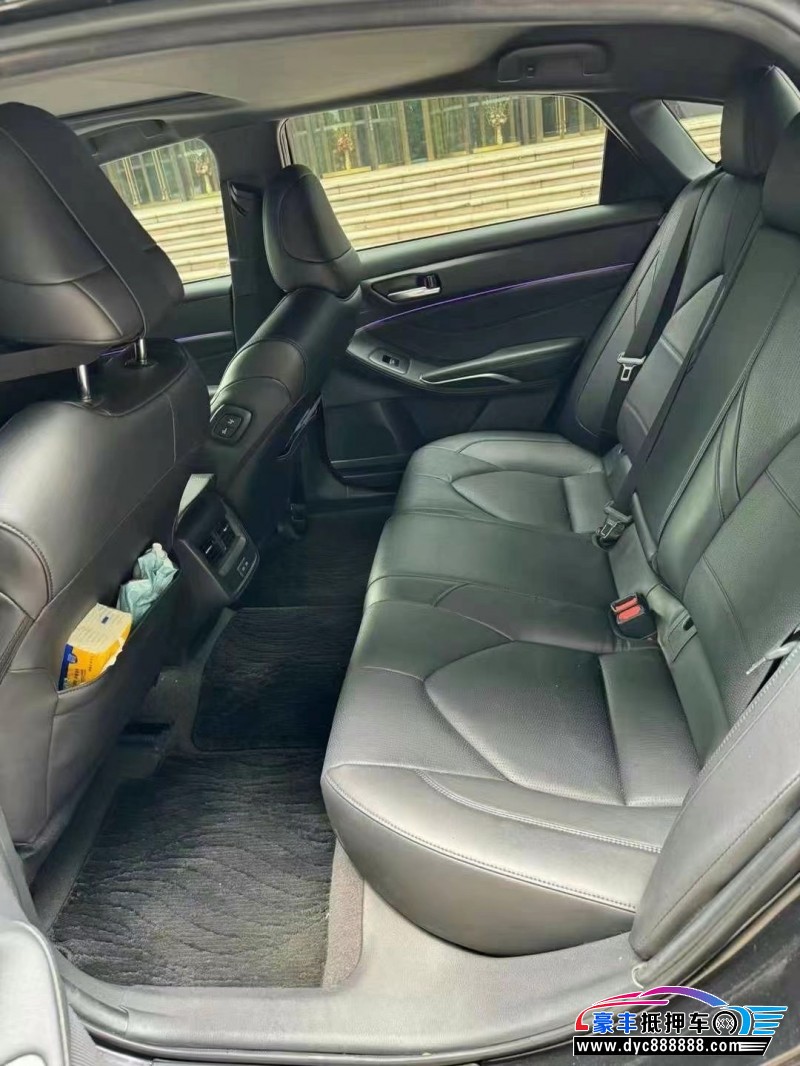 22年丰田亚洲龙轿车抵押车出售