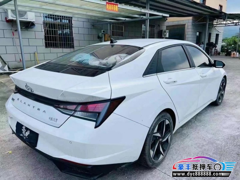 21年现代伊兰特轿车抵押车出售