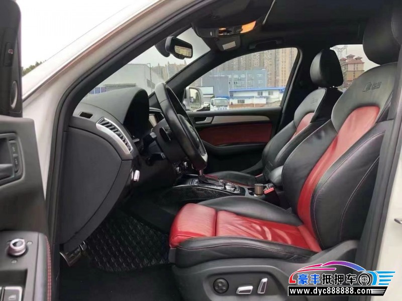 17年奥迪SQ5轿车抵押车出售