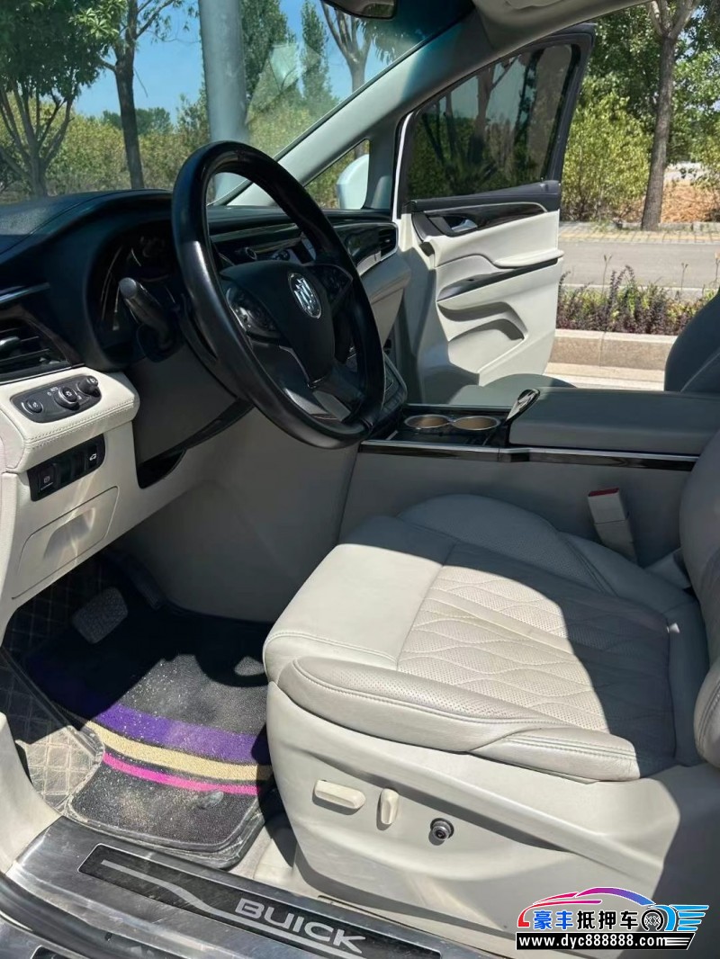 20年别克GL8轿车抵押车出售