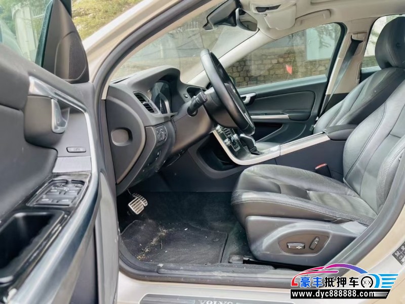 14年沃尔沃S60L轿车抵押车出售