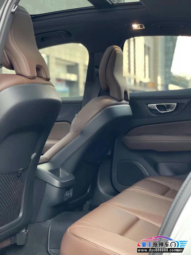 22年沃尔沃S60轿车抵押车出售