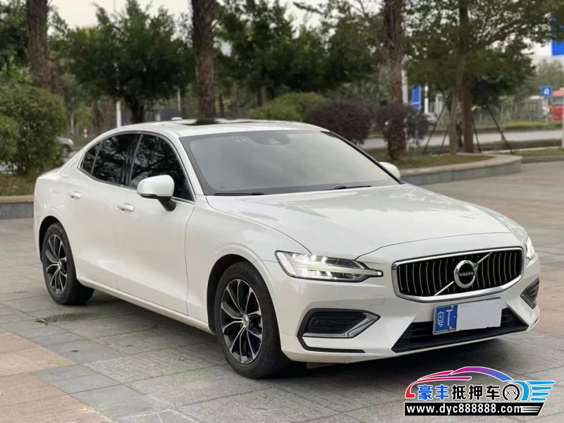 22年沃尔沃S60轿车抵押车出售