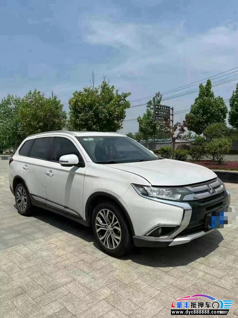 18年三菱欧蓝德轿车抵押车出售