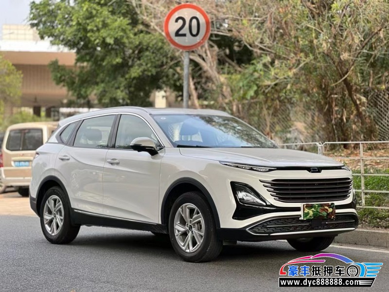 24年奔腾T90轿车抵押车出售