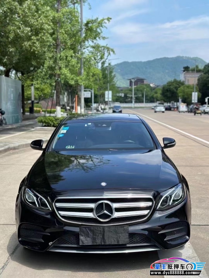 16年奔驰E轿车抵押车出售