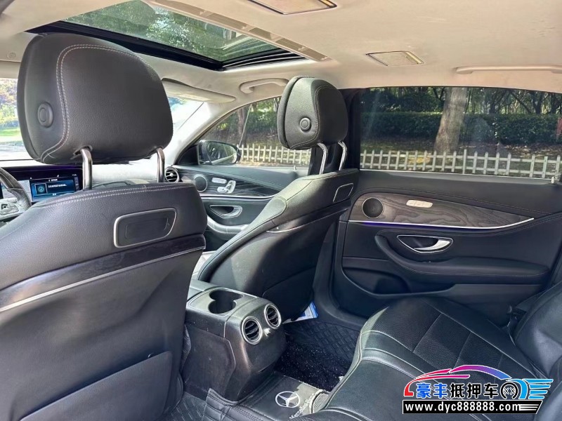 16年奔驰E轿车抵押车出售