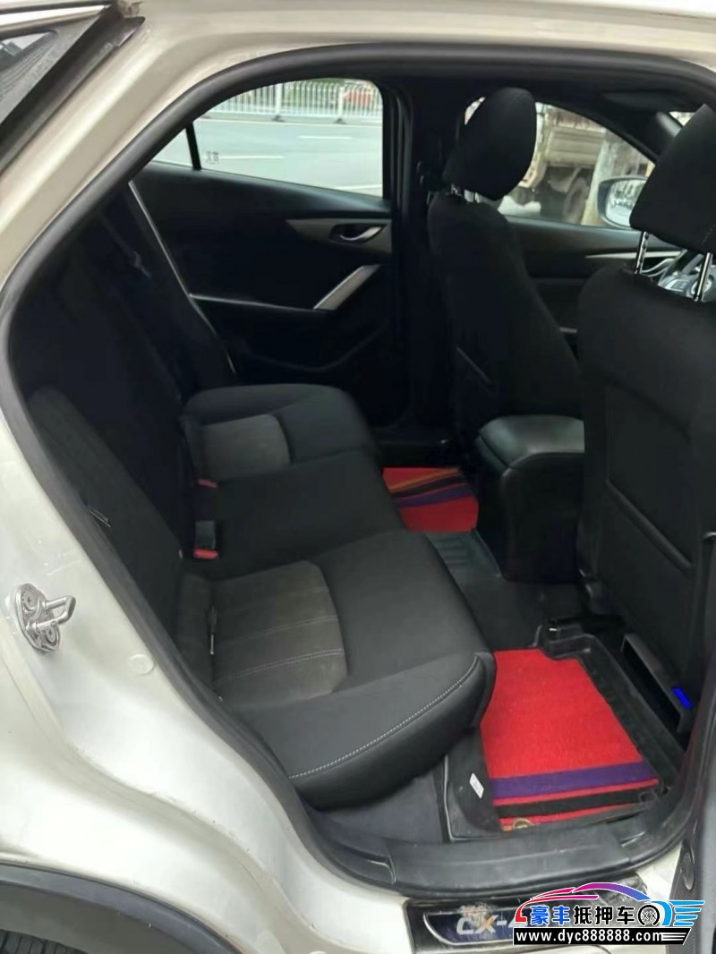 17年马自达CX-4轿车抵押车出售