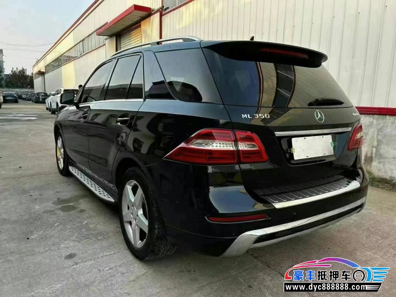 13年奔驰ML轿车抵押车出售