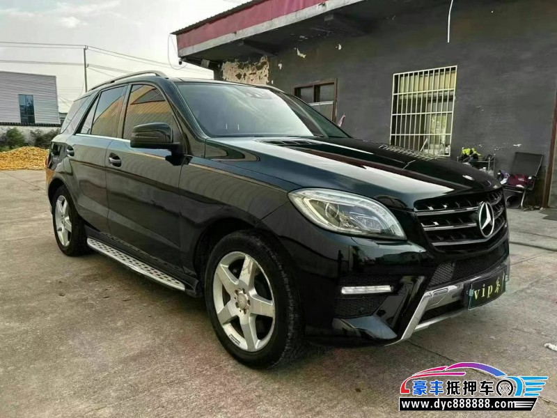 13年奔驰ML轿车抵押车出售