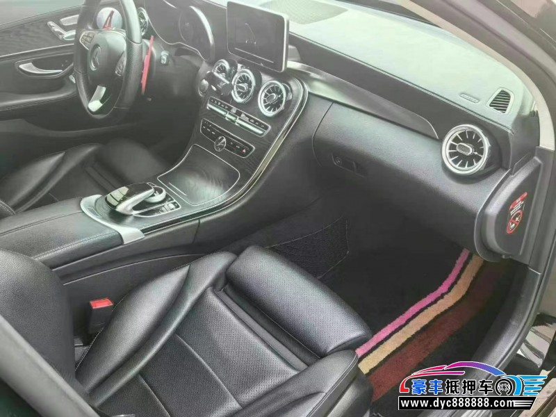 18年奔驰C轿车抵押车出售