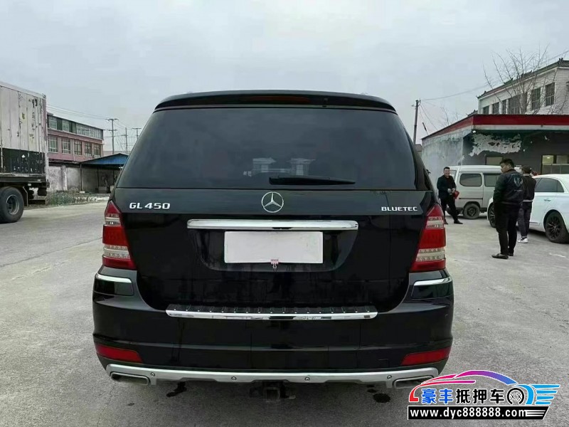 13年奔驰GL轿车抵押车出售