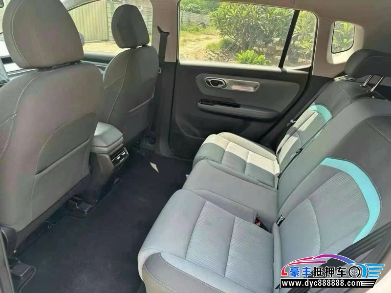 23年埃安Y70轿车抵押车出售